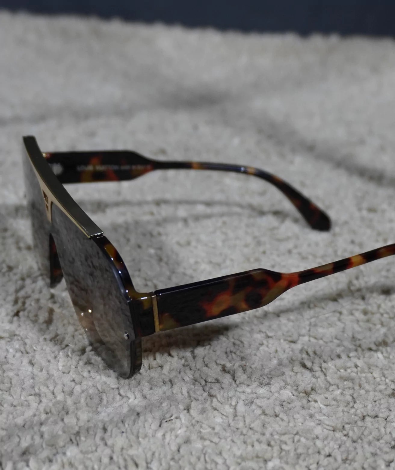 LV Wayfarer New Style Black Gold Sunglasses