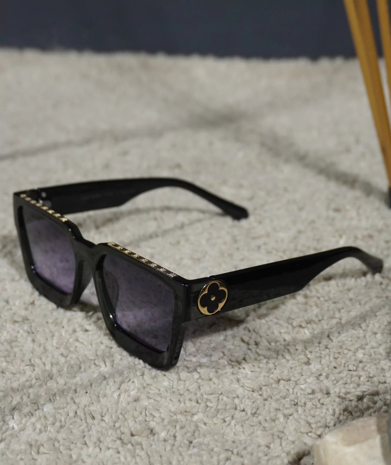 LV Sleek Square Large Premium Sunglasses